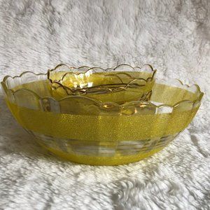 MCM - Vintage Serving Bowl set with 4 Dessert / Salad Bowls